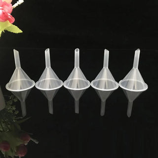 Plastic cones  (6 pieces )